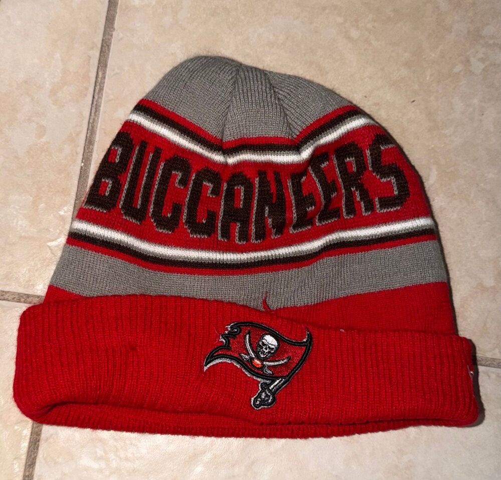 Tampa Bay Buccaneers NFL New Era Beanie Knit Hat Excellent Fleece Lined